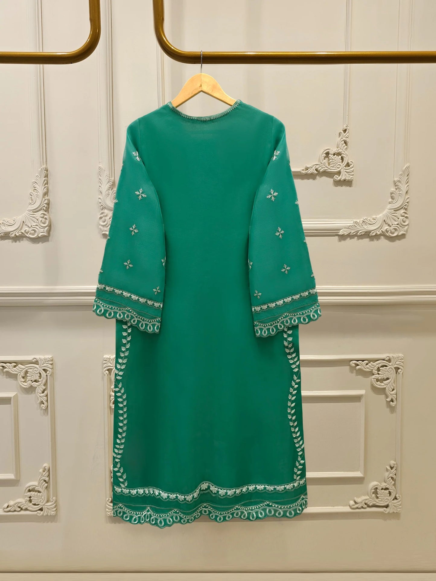 Aghanoor Heavily Embroidered Organza 2 Piece Suit