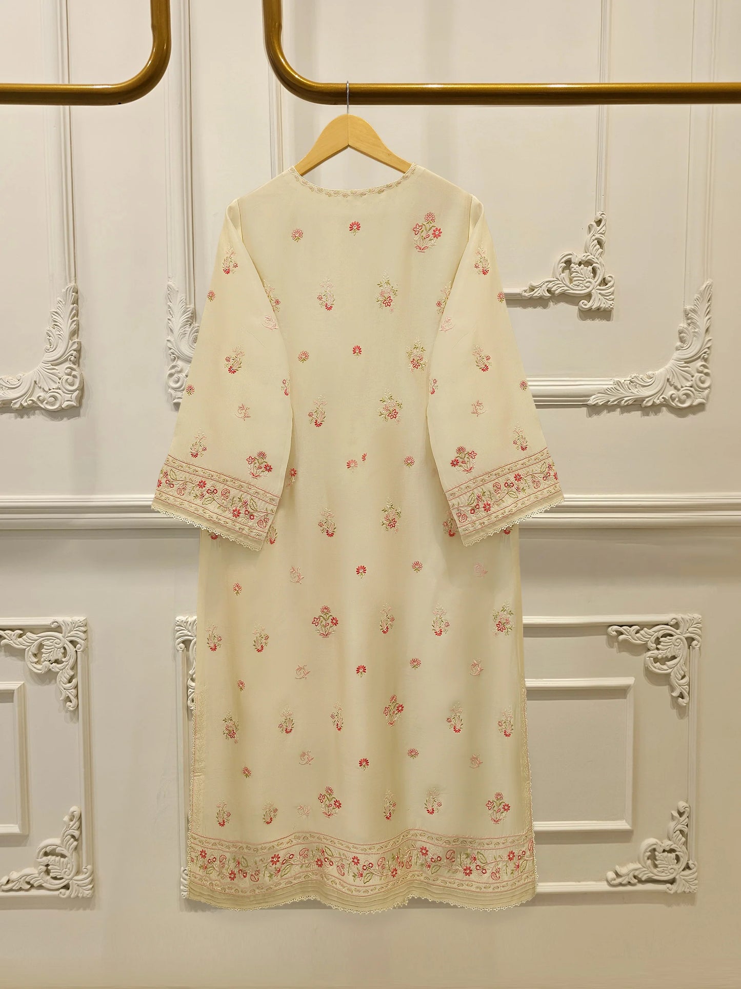 AGHANOOR SEESHA SILK EMBROIDERED SHIRT WITH SILK TROUSERS