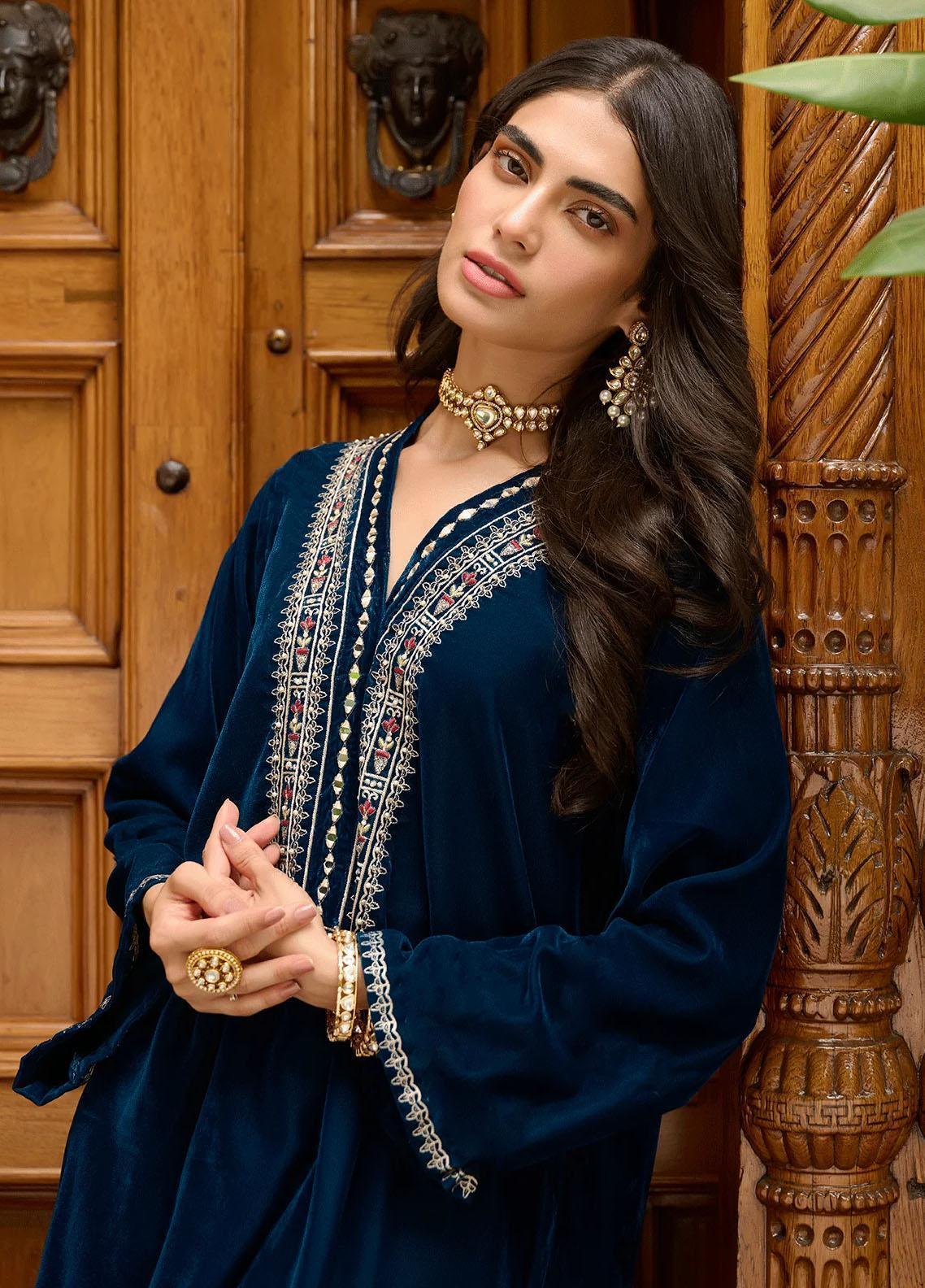 Dhanak Pret Embroidered Velvet Kurti