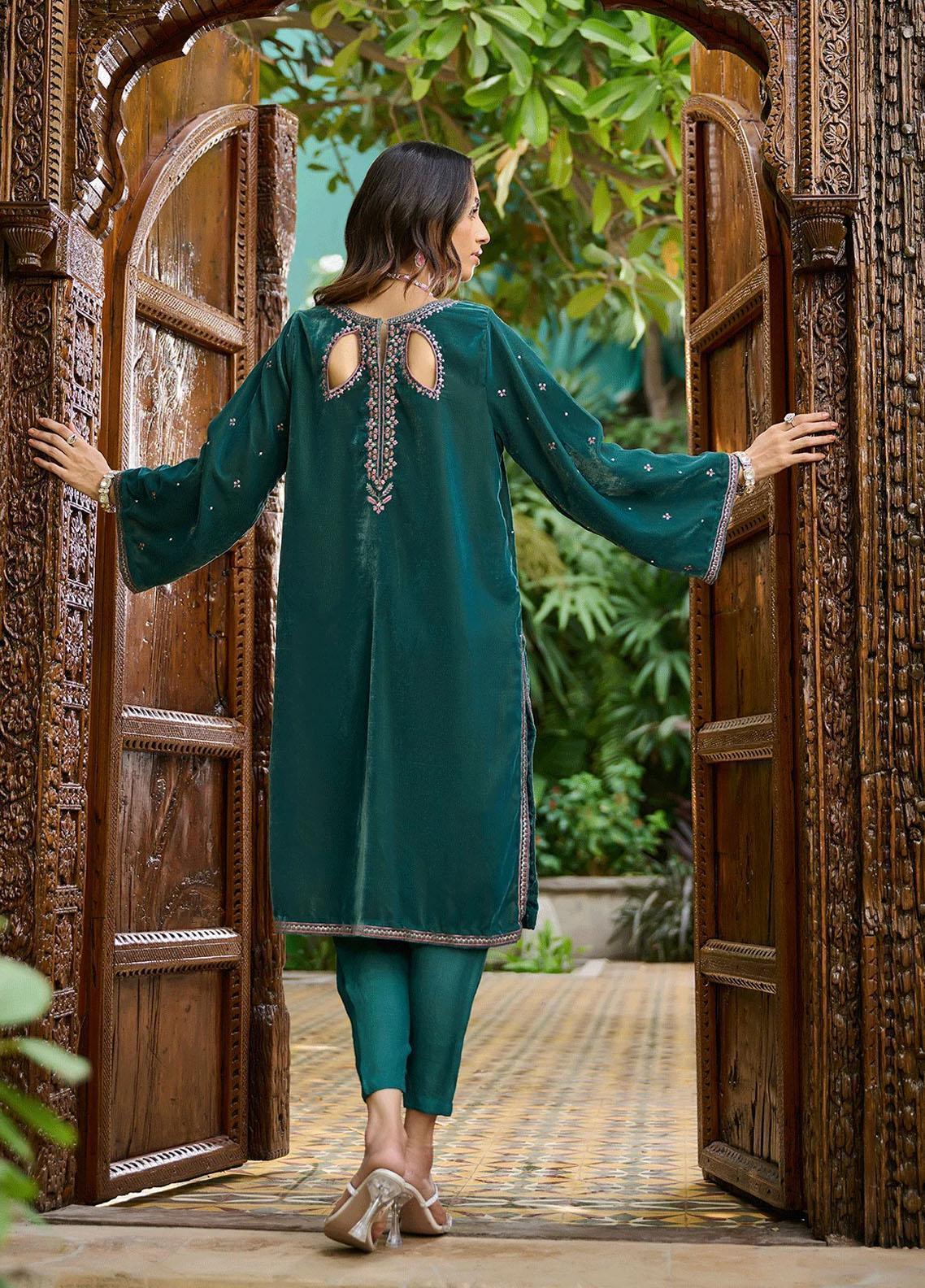 Dhanak Pret Embroidered Velvet Shirt & Pant- 2 Piece