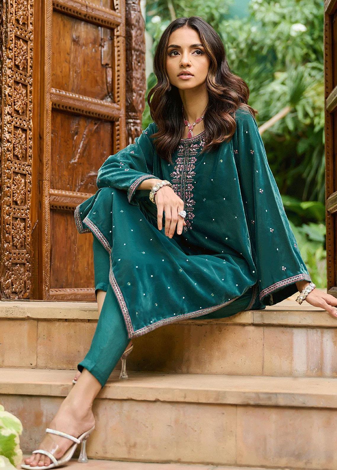 Dhanak Pret Embroidered Velvet Shirt & Pant- 2 Piece