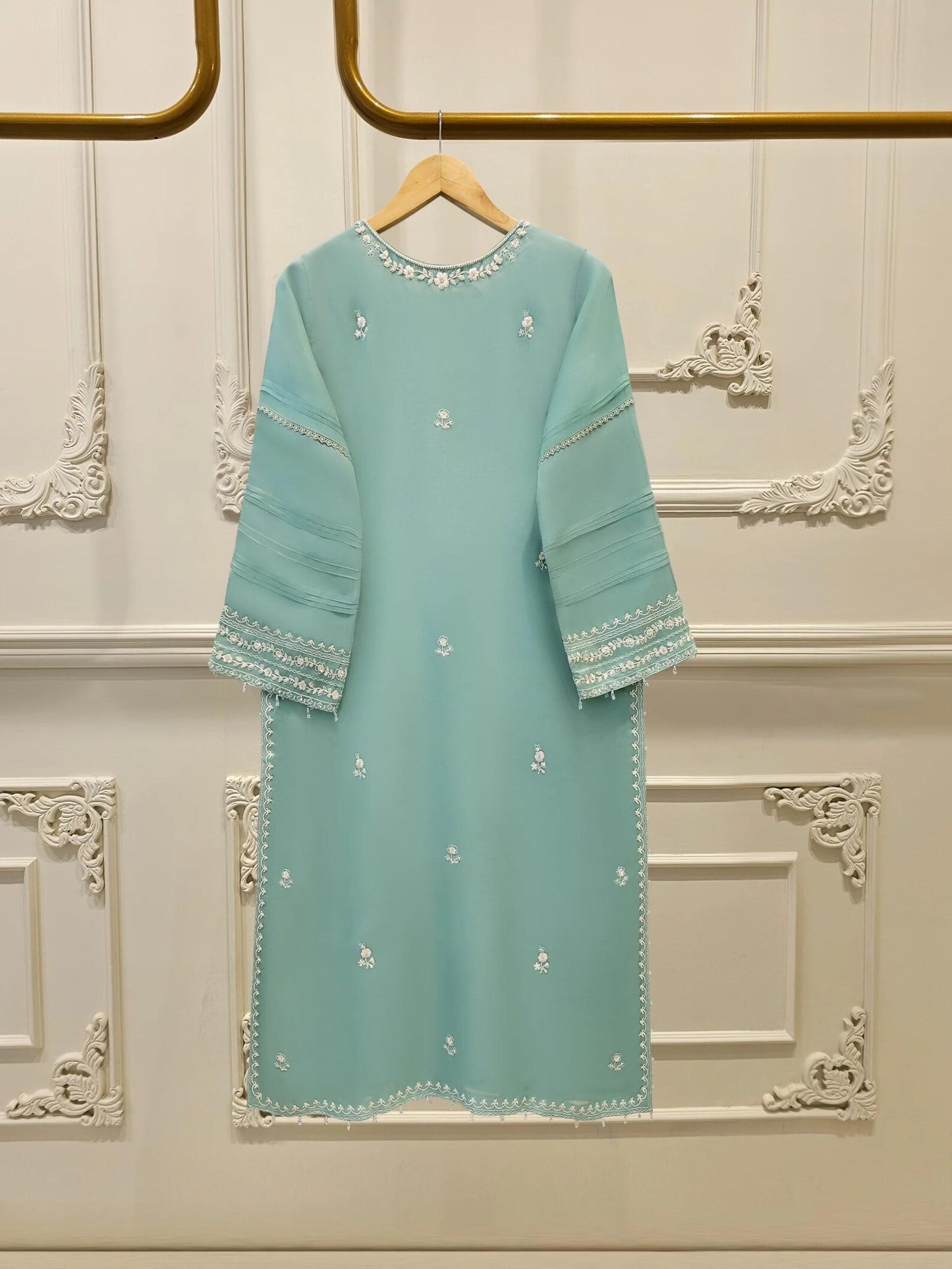 Aghanoor Embroidered Organza 3 Piece Suit