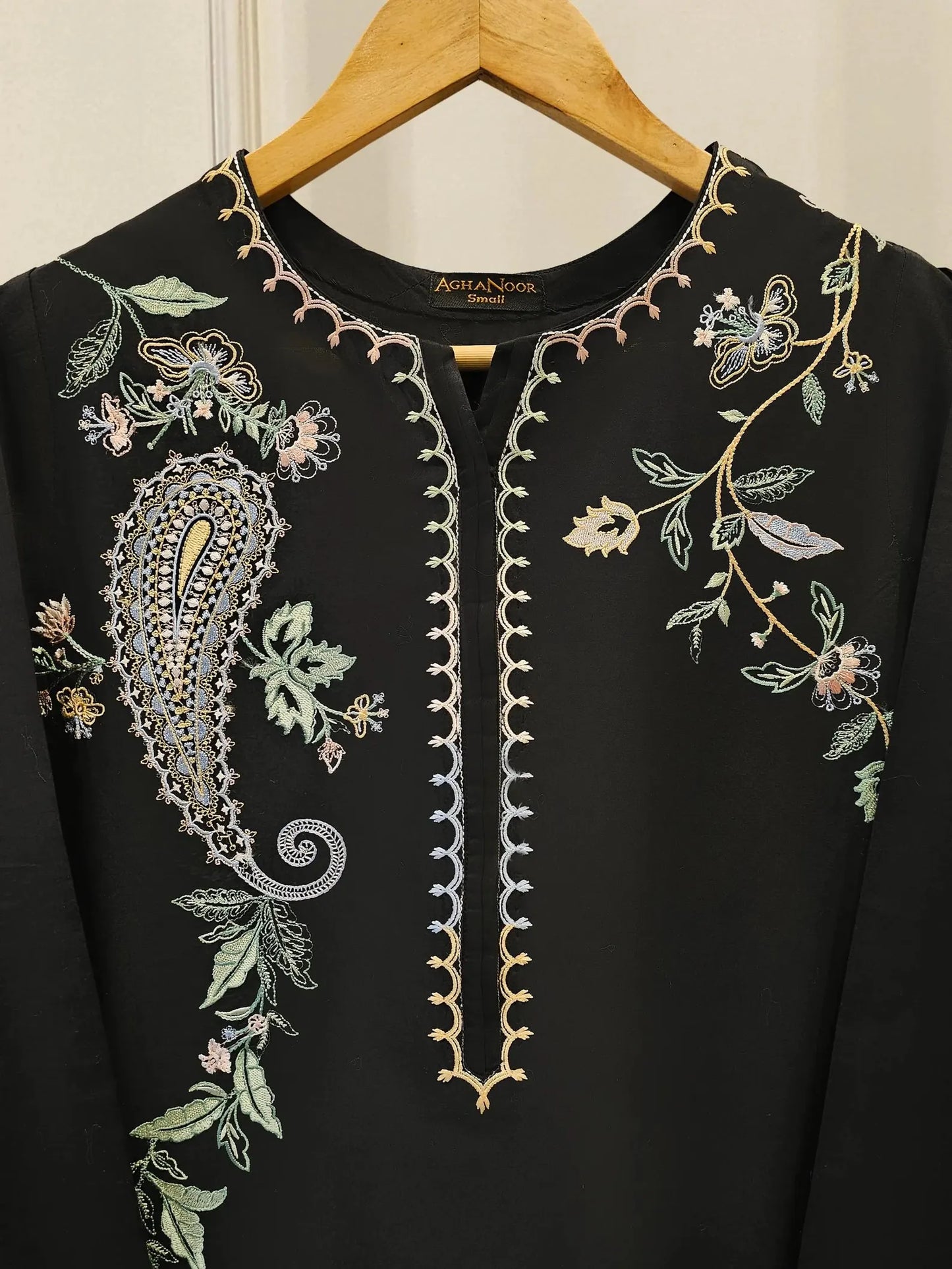 AGHANOOR EMBROIDERED BLACK LAWN SHIRT & PANT