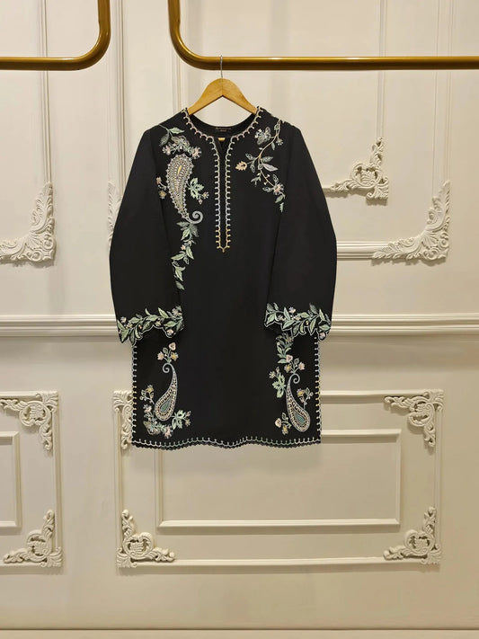 AGHANOOR EMBROIDERED BLACK LAWN SHIRT & PANT