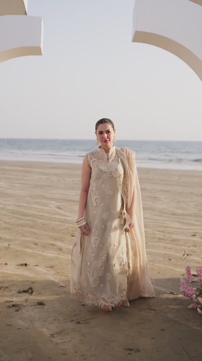 Qalamkar Pret Embroidered Lawn 3 Piece Suit