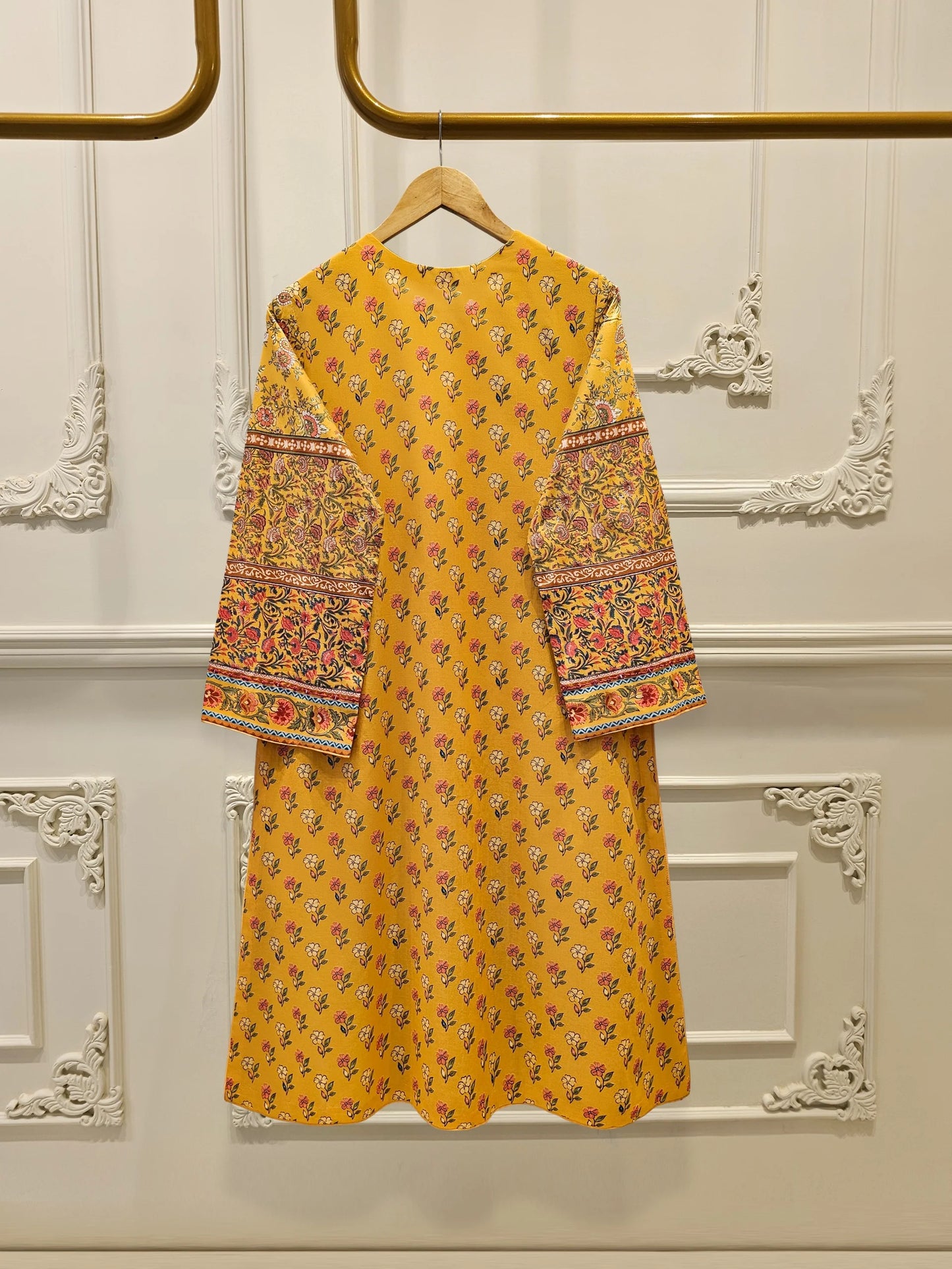 AGHANOOR LAWN 3 PIECE- SHIRT, PANT & DUPATTA