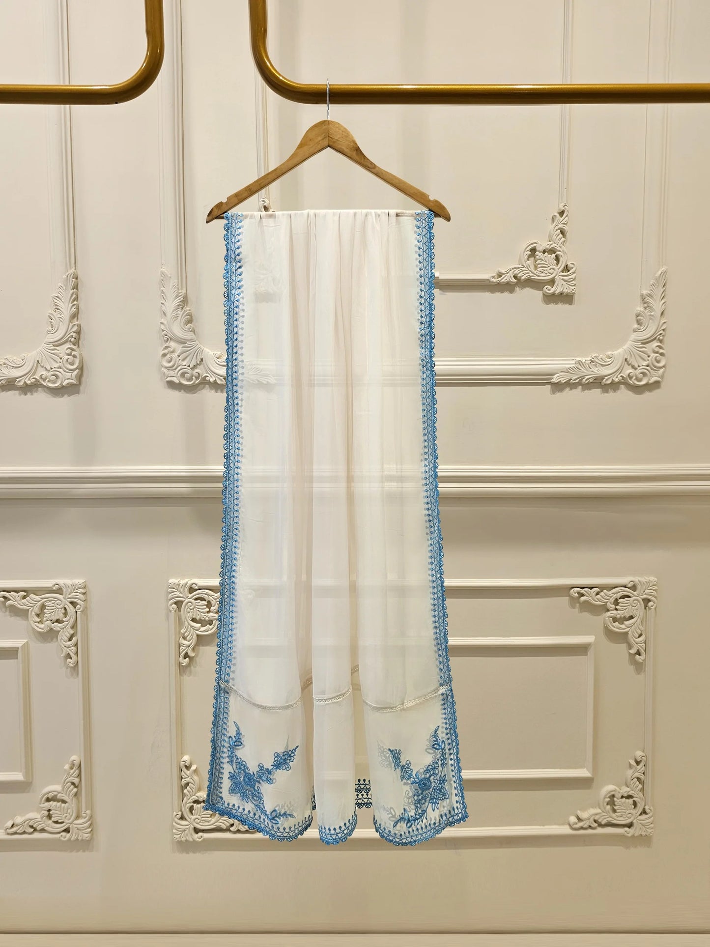 AGHANOOR PURE EMBROIDERED LAWN 3 PIECE SUIT